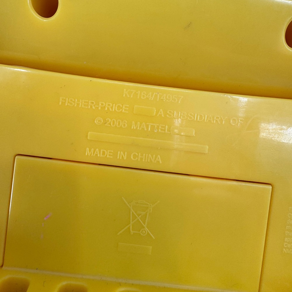 Fisher-Price Laugh & Learn Learning Vacuum Yellow Vintage 2000s Kids Toy -WORKS! - Picture 5 of 5